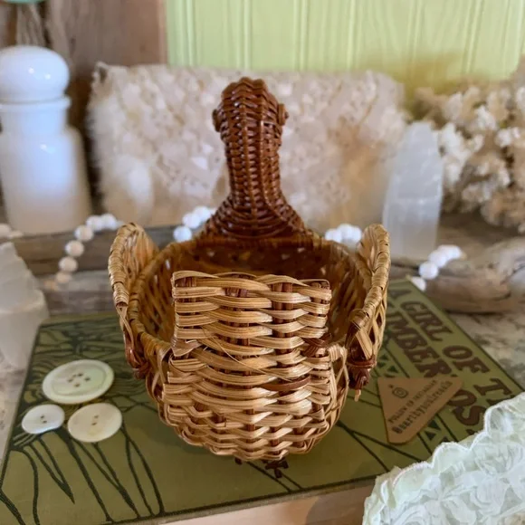 Vintage Duck Basket 🦆 - Picture 7 of 10